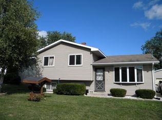 918 Lewellen St, Marshall, WI 53559