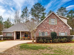 21 Pine Meadows Loop, Hattiesburg, MS 39402