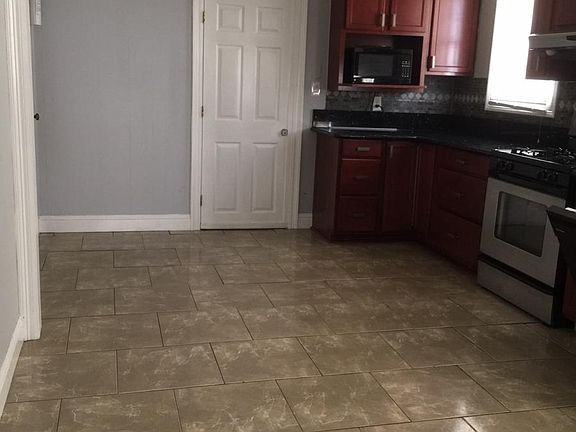 5th image of 420 Farrington Dr #A