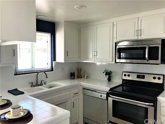 2nd image of 2046 Tustin Ave