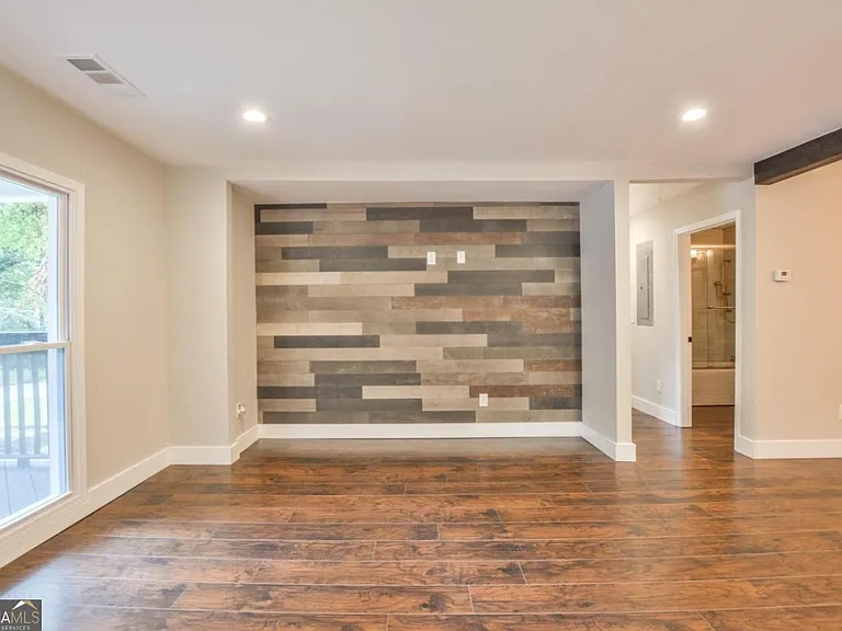 1391 Kennesaw Dr NW — Photo 3