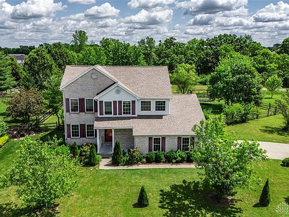 3rd image of 6748 Woodsedge Dr
