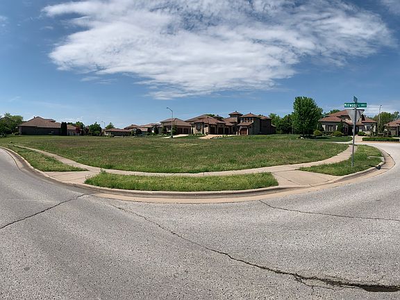 3rd image of 6107 S Piazza Ave