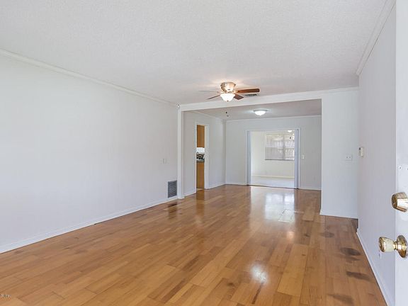 3rd image of 6311 Curley Ct