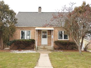 3719 S 89th St, Milwaukee, WI 53228