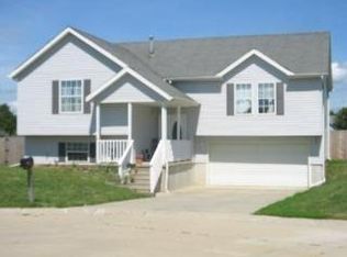 54 Boon Ct, Danvers, IL 61732