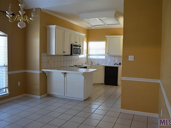 4th image of 25948 Natchez Ave