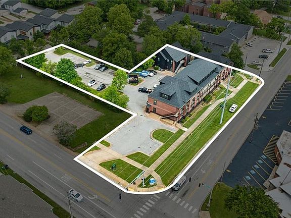 3rd image of 1115 N Leverett Ave #205-72701