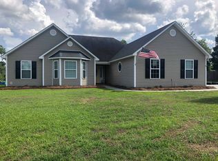 21 Mary Carter Ln, Ray City, GA 31645