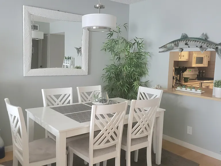 285 SE 10th St #8A — Photo 5