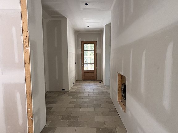 4th image of 149 Cooks Road Ext