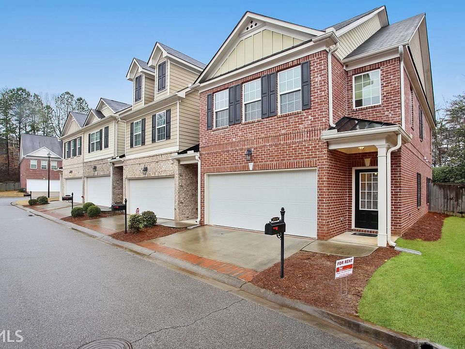 1st image of 2010 Windcrest Ct #24