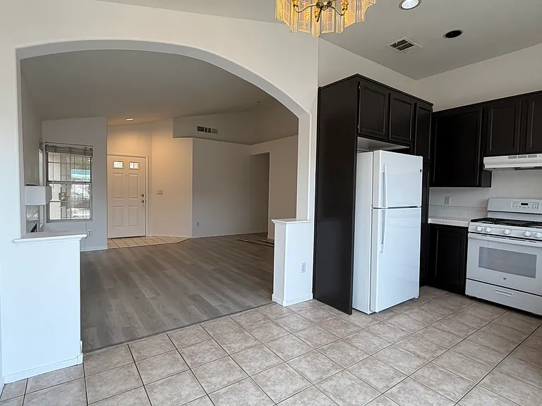 4536 New Dupell Way — Photo 9