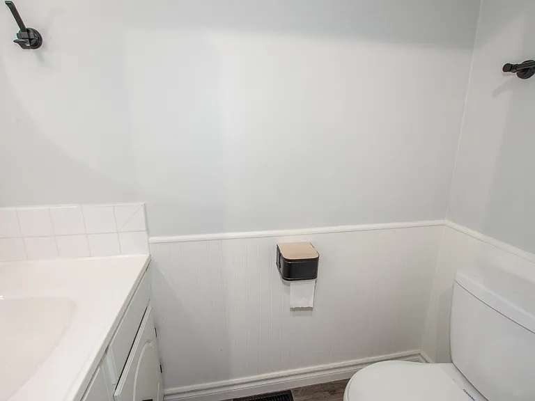 5815 Swayze Dr #17 — Photo 10
