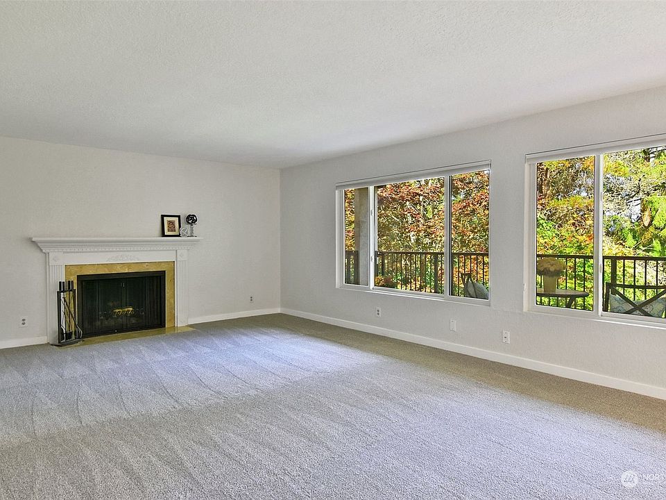 1st image of 17920 23rd Court NE #101