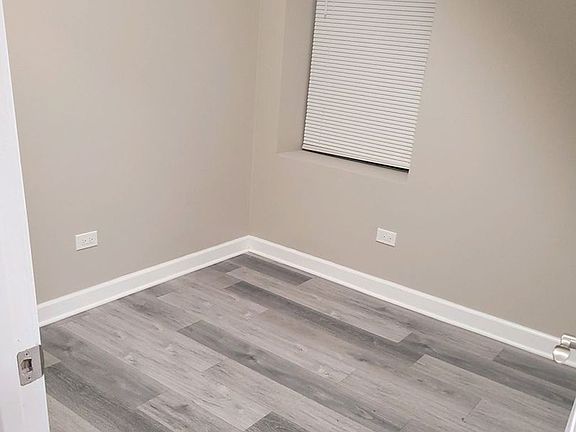 3rd image of 2230 S Sawyer Ave #1F