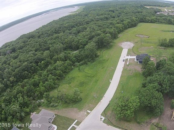 2nd image of 413 Woodhaven Dr