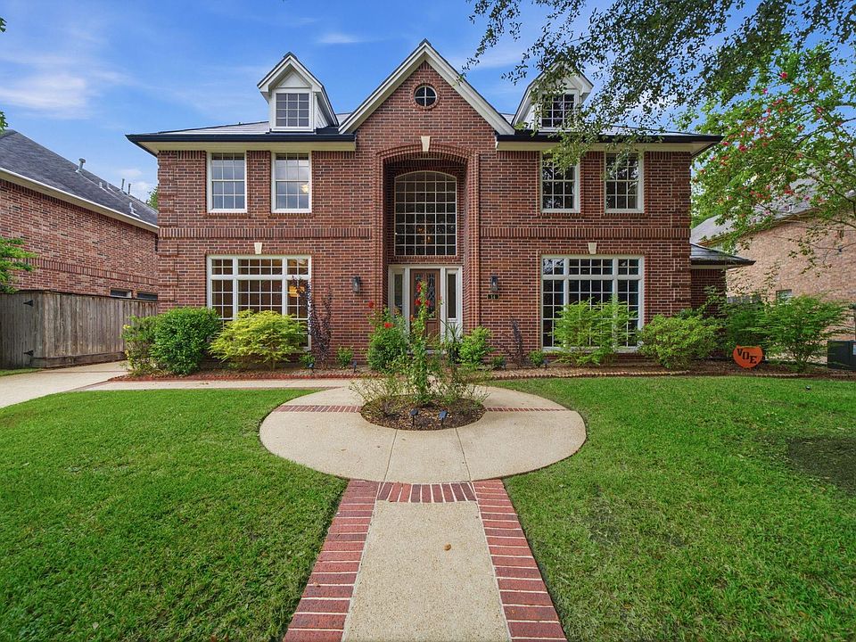 1st image of 14 Hilshire Grove Ln