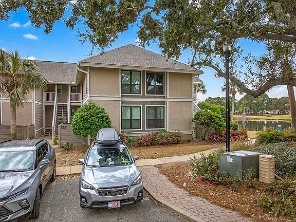 5th image of 900 Harbour Point Ln #900