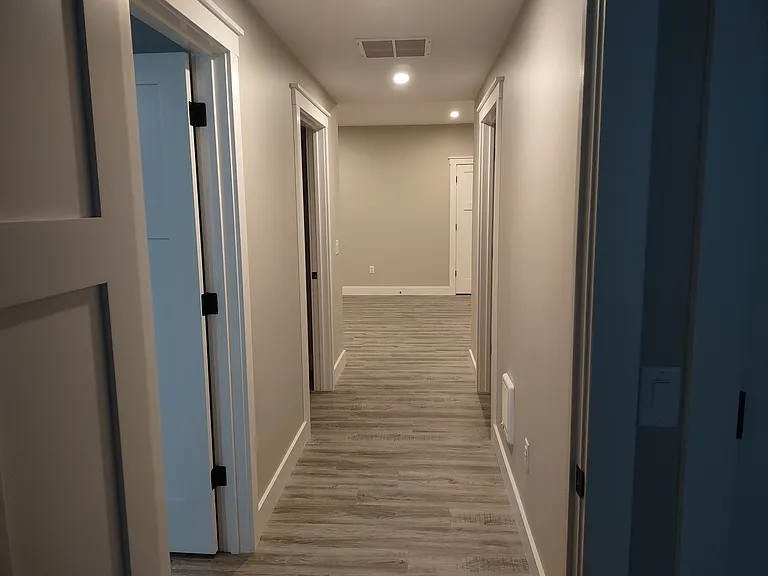 300 W Crawford Ave — Photo 59