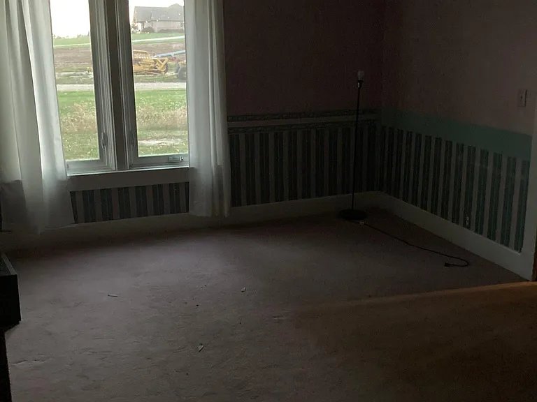 7043 S 450 W — Photo 10