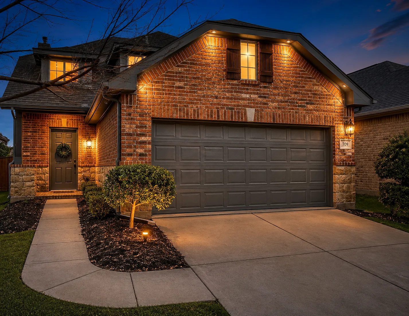 4 bed, 2.5 bath, 2025 sqft, $2,999 — Photo 1