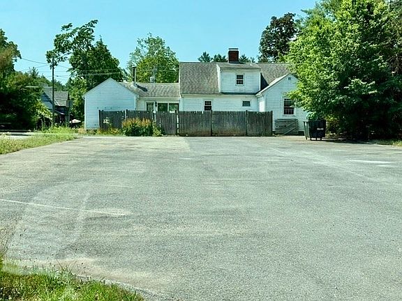 2nd image of 204 Main St