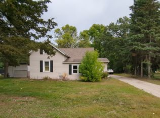 6168 Cedar St, North Branch, MN 55056