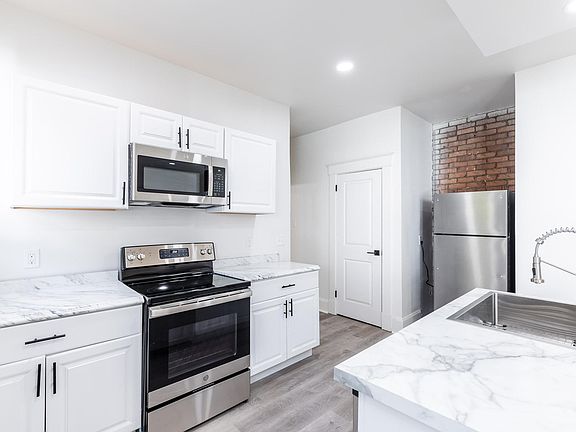 4th image of 426 Elberon Ave #3