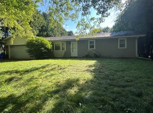 147 Wayne Rd, Rochelle, IL 61068