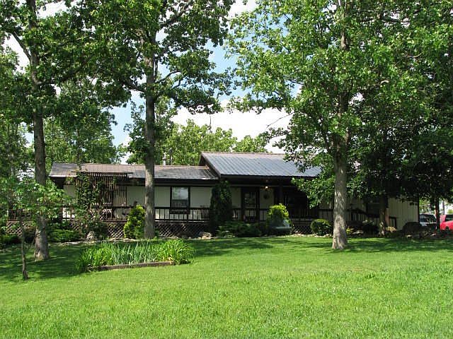 3 Bed 2 Bath with Full Length Front Deck