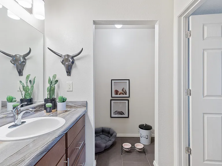 Tuscany Ranch Apartments — Photo 26