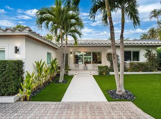 1835 Daytonia Rd, Miami Beach, FL 33141
