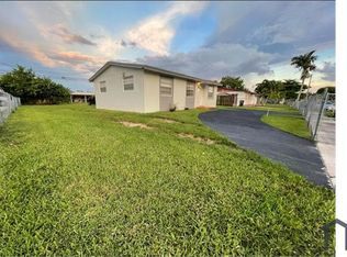 20431 SW 118th Ave, Miami, FL 33177