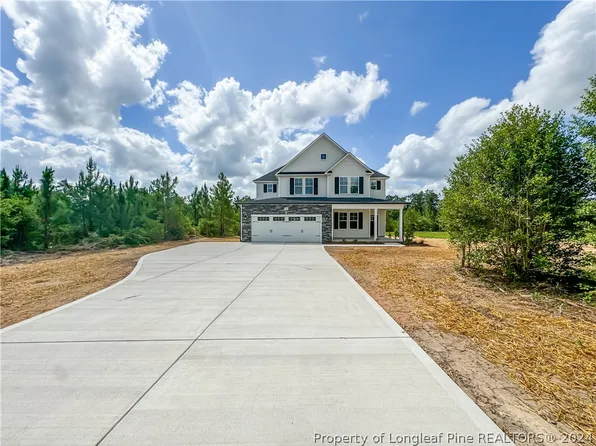 1406 Shady Grove Rd, Spring Lake, NC 28390