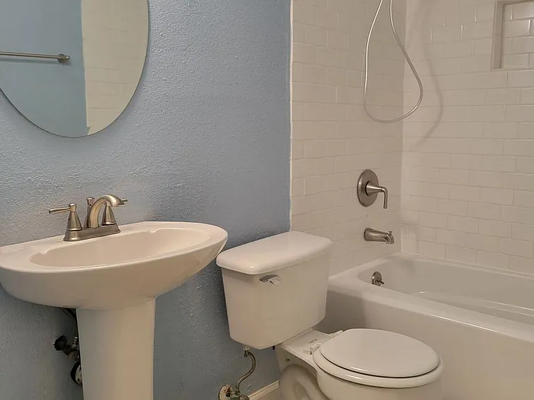 1229 Preswick Cir — Photo 11