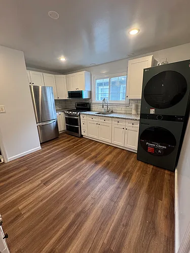 1852 Paterson St #2 Photo 1