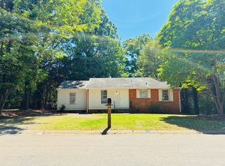 5015 Grapevine Dr, Charlotte, NC 28217
