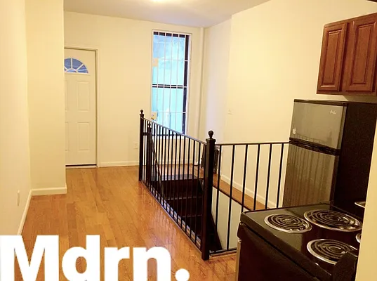 Rented by Mdrn Residential | media 7