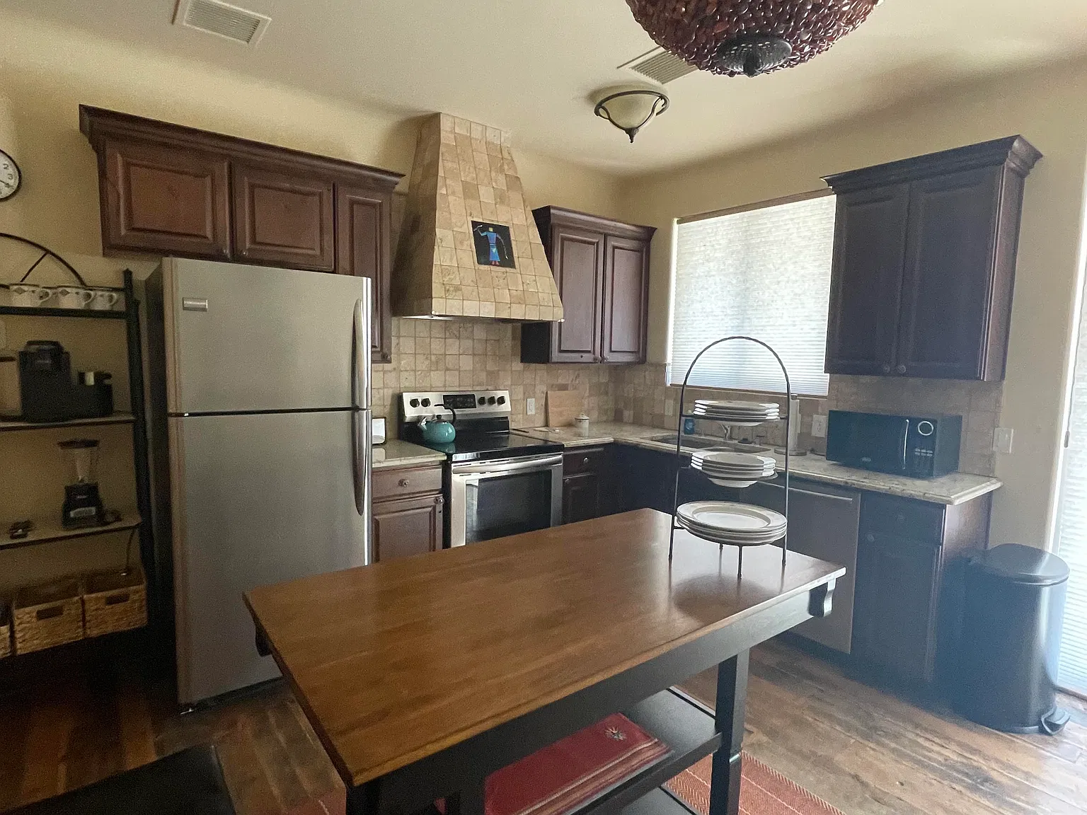 2 bed, 900 sqft, $4,000 — Photo 4