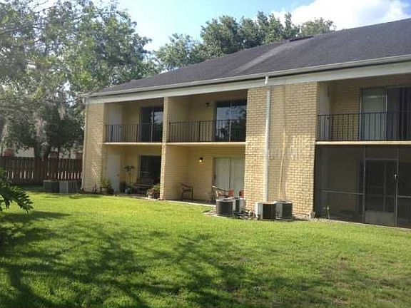 3rd image of 162 Lewfield Cir