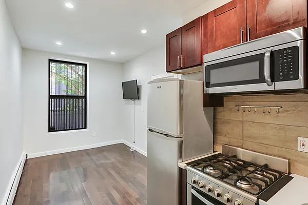 Rented by Oxford Property Group | media 6