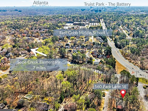 4th image of 560 Park Ln SE