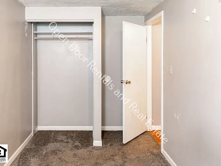 501 N Broadway St — Photo 12