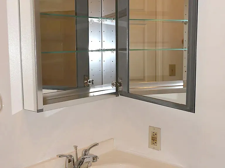 25 Laval Street Apartments — Photo 49