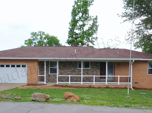 902 Windbrook St, Mountain Home, AR 72653