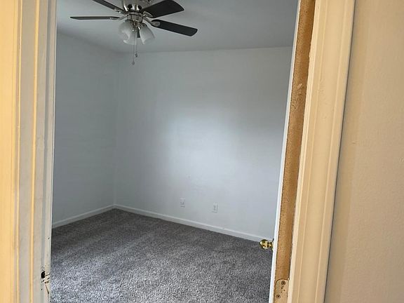 3rd image of 55 Monroe Apartments #15