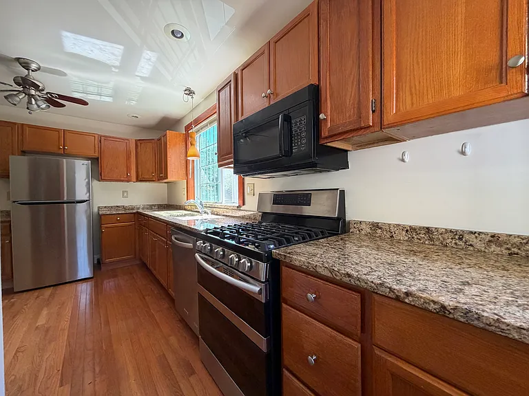 70 Ardale St #1 — Photo 7