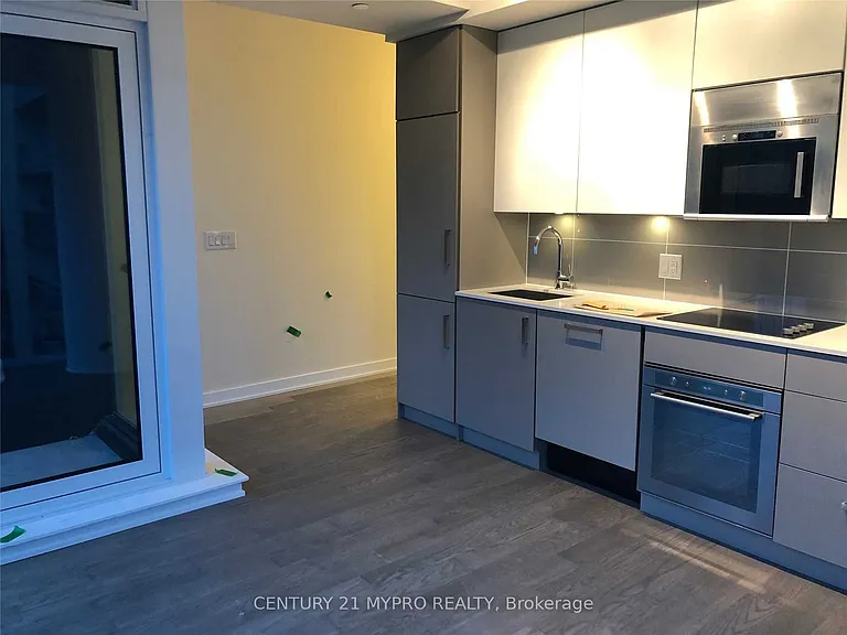 17 Dundonald St #502 — Photo 6