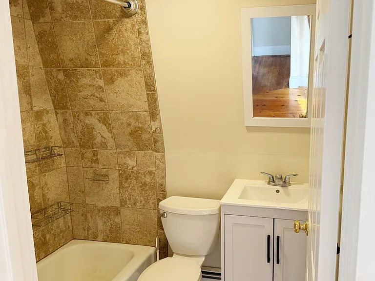 12 Lovett St #5 — Photo 11